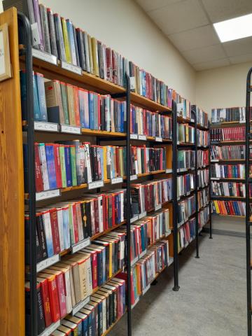 Bibliotēkas telpas